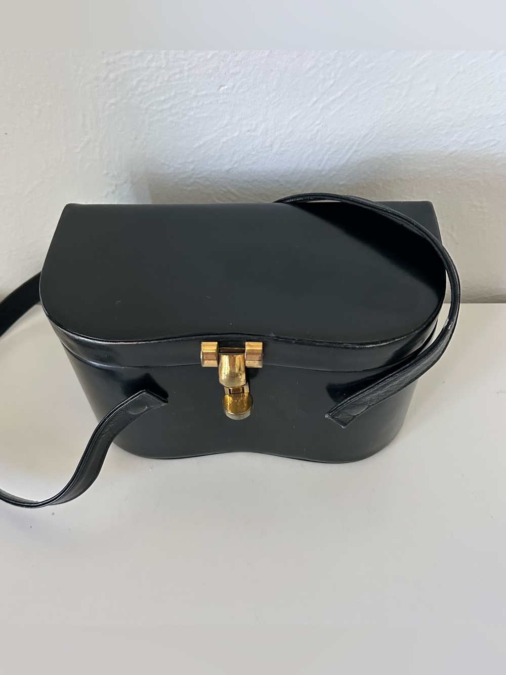 Stunning 1950 Black Patent Leather Structured Box Hand or Vanity Bag. EUC